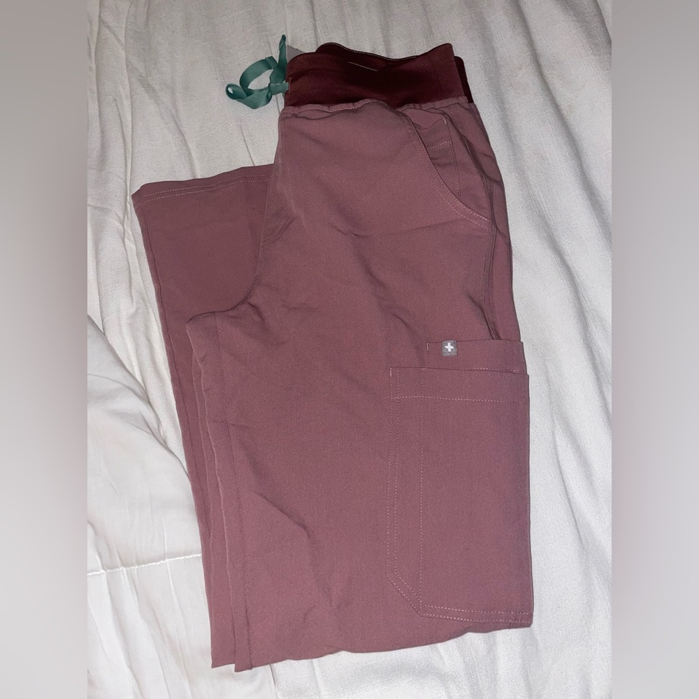 Figs Petite Small Yola Scrub bottoms. Never worn but tags are removed.